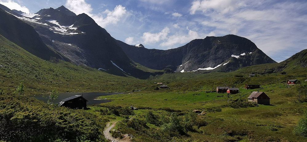 Nydelig inn Skorgedalen til Skorgestøylen 