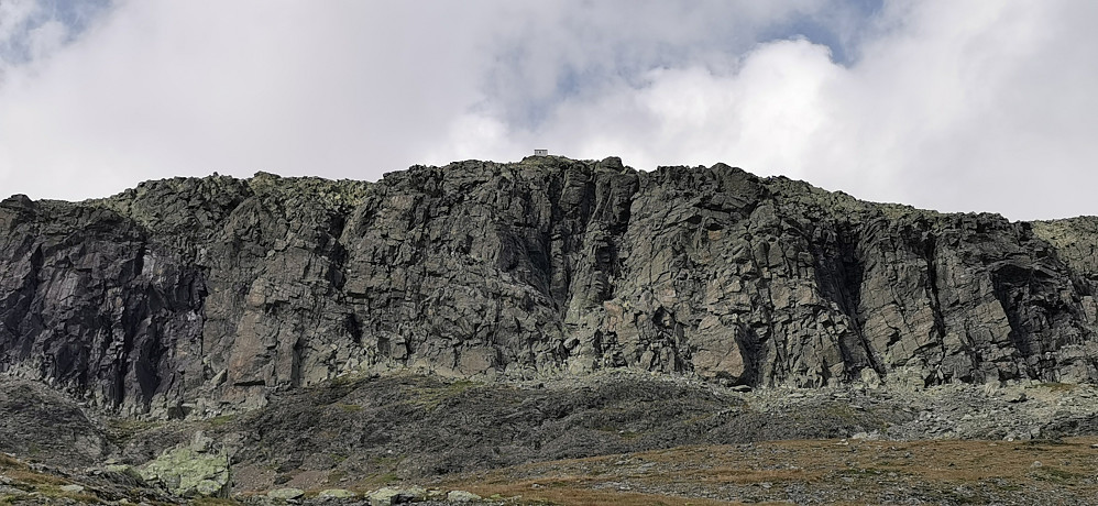 Ifrå Tvergastein mot Skarvereiret! Kor finn ein den raskaste/direkte ruta opp der utan tau! Såg fram til å utforske det utan nokon info om der finnast ei rute!