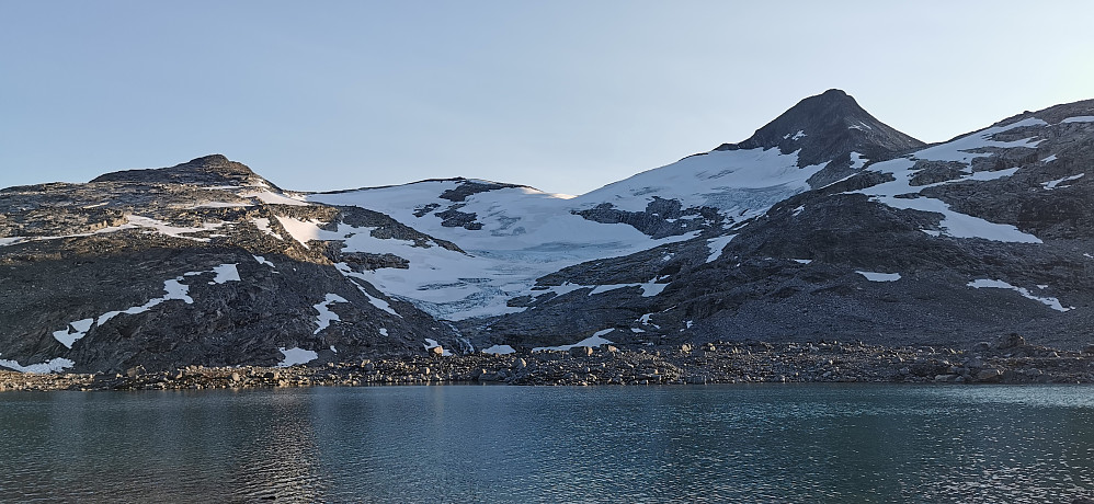 Mot Tordsnose 1975 Fint å lage middag ved vatnet til siste kvelds stråler. 