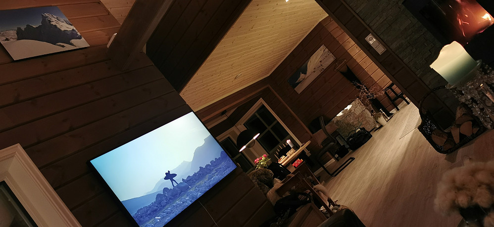 Etter dagens opplevelser i tannlegestolen og på tur! Er det så vanvittig fint å nyte kvelden heime med naturfilm ifrå Patagonia. Definitivt neste natur og fjellmåls turmål...