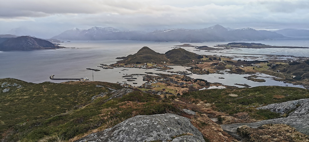 Ifrå toppen av Hornet /Sjurfjellet mot Vorakletten 130 moh