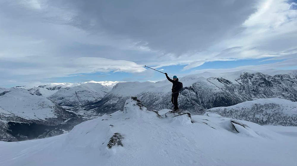 Ifrå Orkja mot indre Jølstrafjell