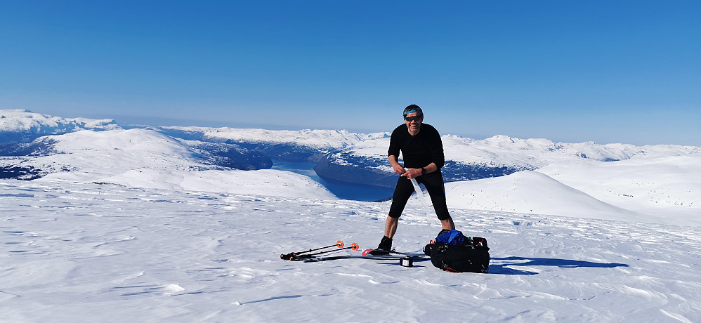 Ein slakk og fin oppgang ved Myklebustbreen og på tide med kortfeller!