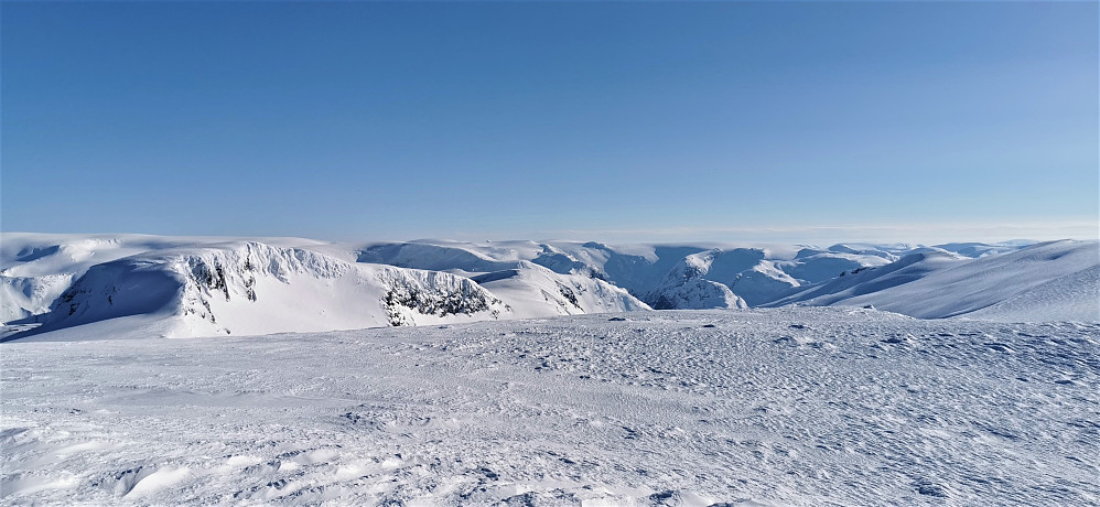 Ifrå 1710 mot Kvannefjellet 1712