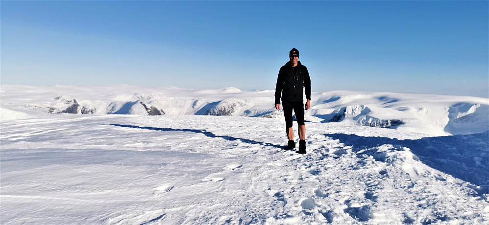 Ifrå toppen av Snønipa med heile Jostedalsbreen som bakteppe! 