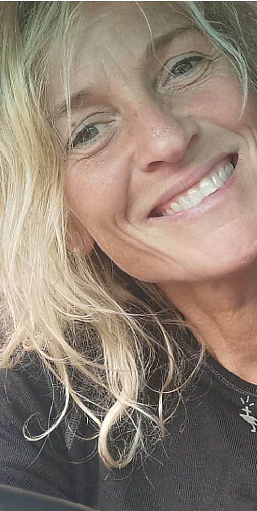 Fridag...Sovet langt ut på! Har vridd hjernen på ka eg vil idag! Faktisk ein dag eg kan gjere akkurat det eg vil uten å ta hensyn til noko som helst. Bortsett ifrå at eg skulle ha gjort, burde....Nei