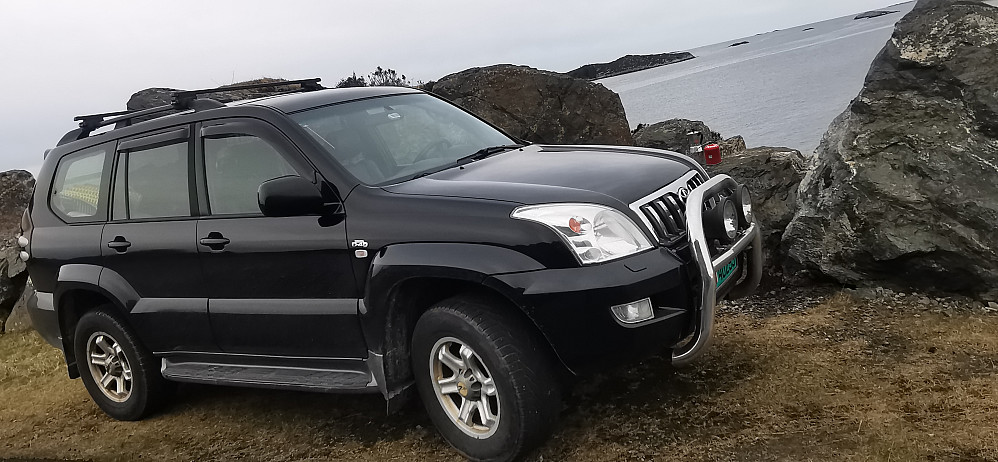 Min bubil i tjukt og tynt! :) Faktisk kjenner eg litt vemod å bytte den inn til hausten med ny Toyota Rav4 Plug-in Hybrid = Ny bubil. Sjølv om eg trur at det blir ganske så bra det også :) 