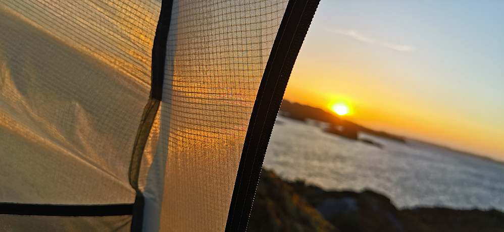 Vidare gjekk ferden til Austevoll med overnatting til solnedgang og salt havluft som ein er vel vant med ifrå oppveksten. 