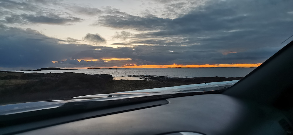 Ganske så fint å sove i bilen med ei slik utsikt! :)