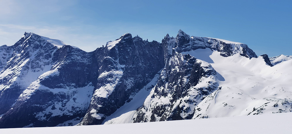 Trollveggen og den vakraste Adelsbreen 