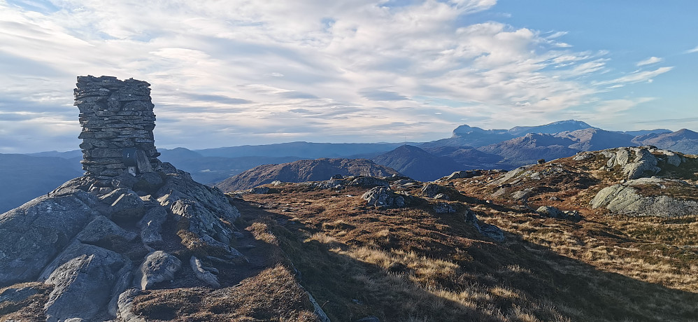 Fint på toppen av Eikåsnipa før vidare tur til Sognefjorden 