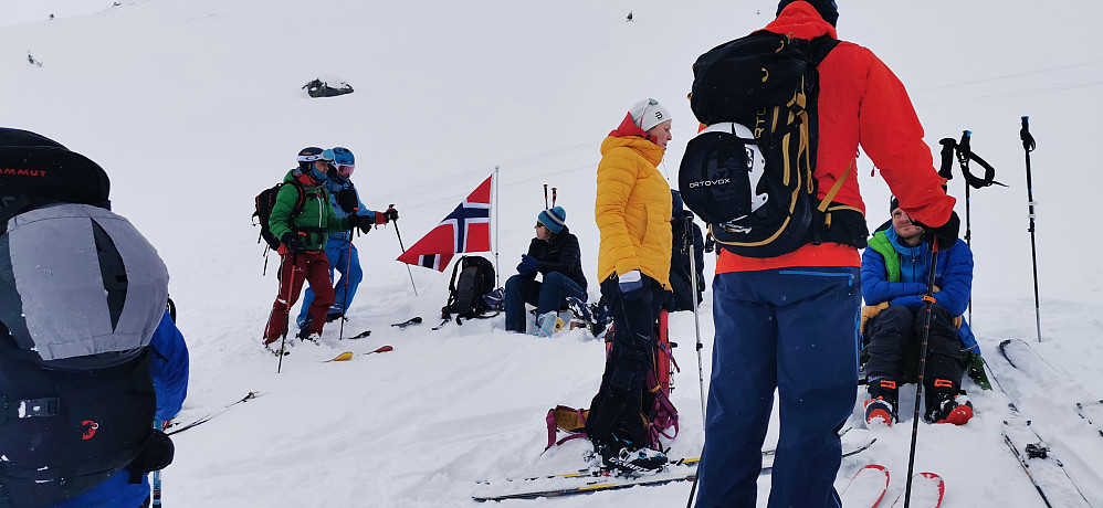 Tur lagt opp til tid for alle og tid til gode historier! Og tilfeldig treff til andre kjente lokale entusiaster i fjellet. :) 