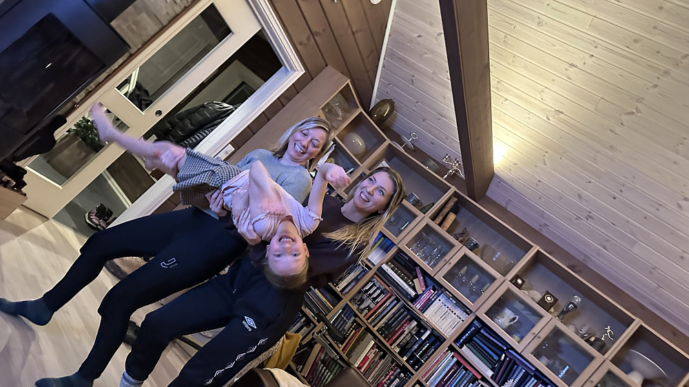 Etter tur er det berre fantastisk fint å fortsette tonen! :)