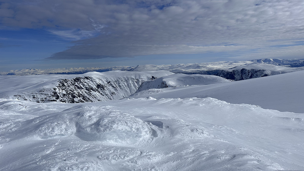 Ifrå fastfjell ved Fresvikbreen