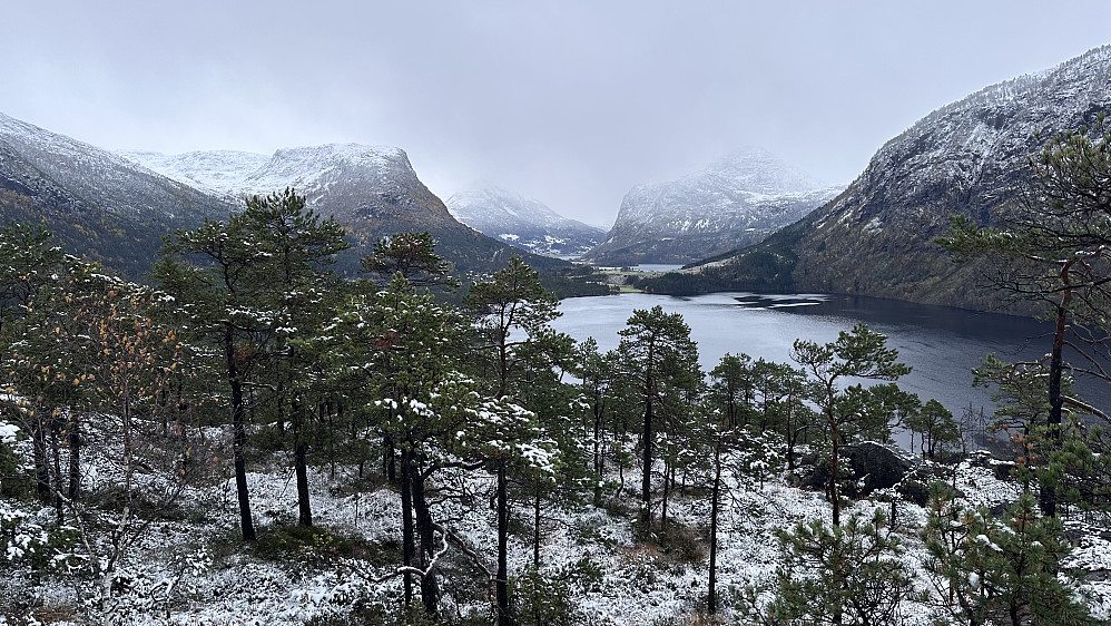 Veksler raskt med ver og snø!