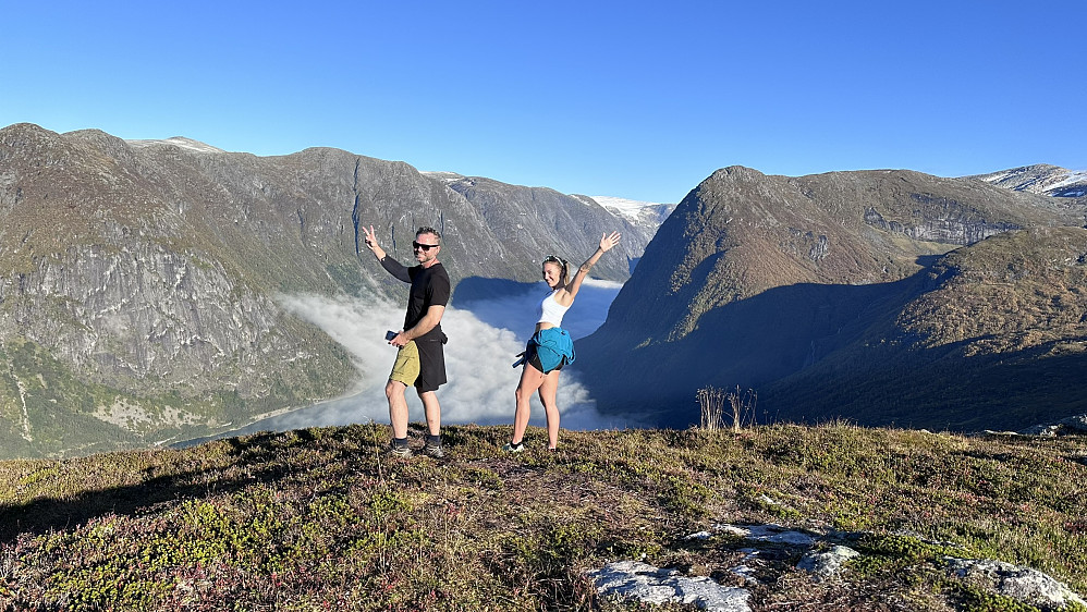 Ein kan nyte fjella & naturen som ungdom også utan gondolbane inn i dette riket! 