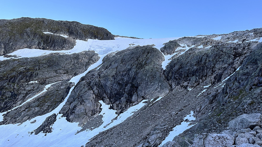 Nydelig fjellområde ved Bjåstadbreen!