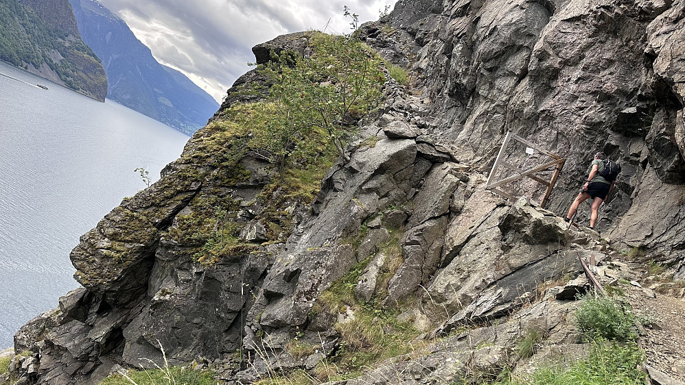 Bratt opp ifrå fjorden & framkomst! 