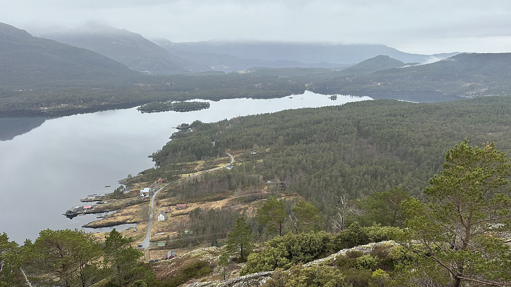 Ifrå Kletten og ned til parkeringsplassen 