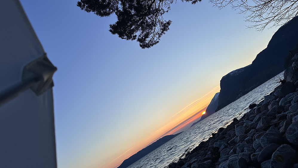 Kveld og solnedgang