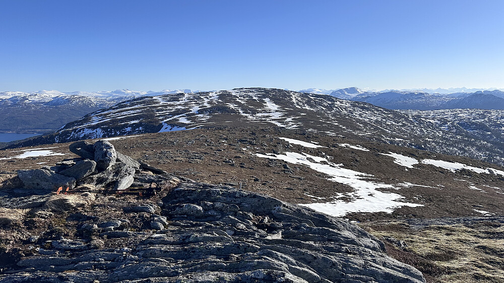Ifrå Ertvågsfjellet tilbake mot Korsbekkfjellet 