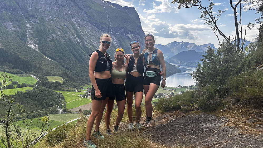 Varmt og ein fantastisk fin dag på Slogen i dag! 
