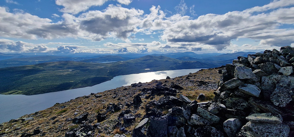 Heggeberget mot Lemonsjøen