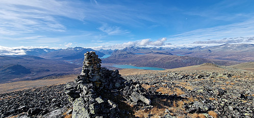 Varden med sin flotte bakgrunn