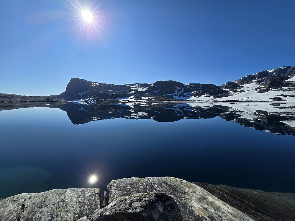 Ljøtebotnberget med speil