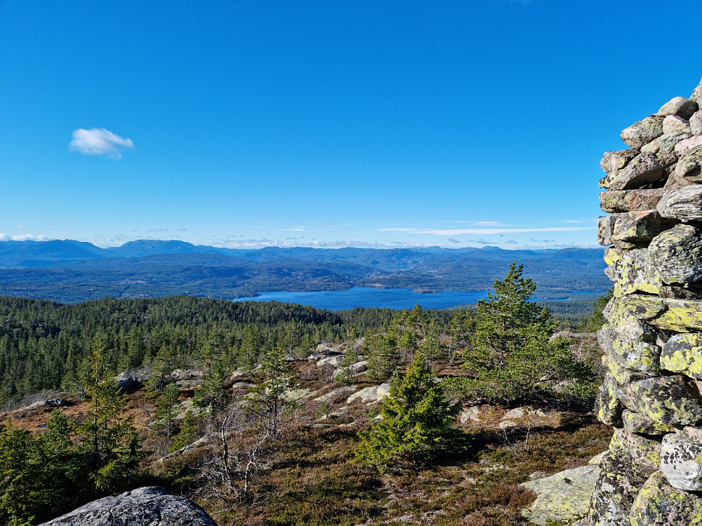 Utsikt fra toppen mot Follsjå
