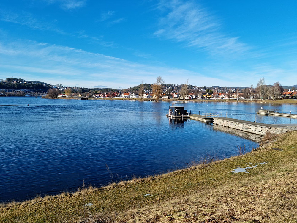 Utsikt mot Bakkestranda fra Klosterøya
