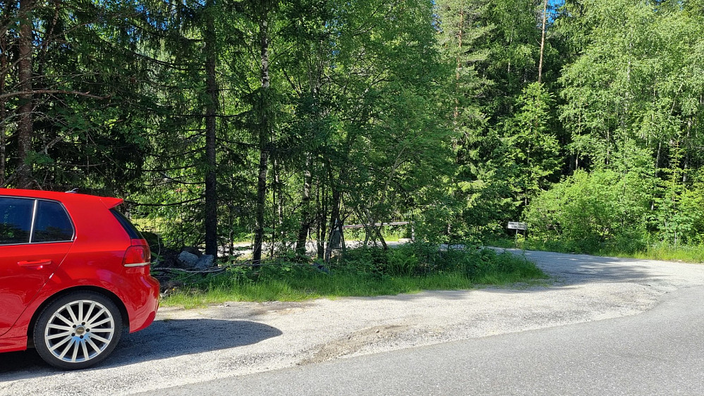Parkerte ved Vatnarvegen