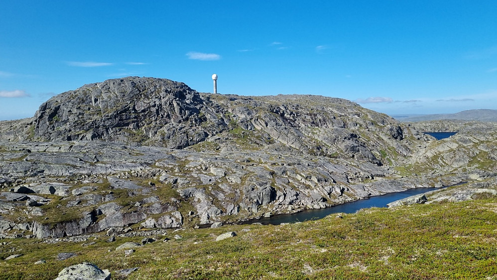 Litt nærmere tårnet