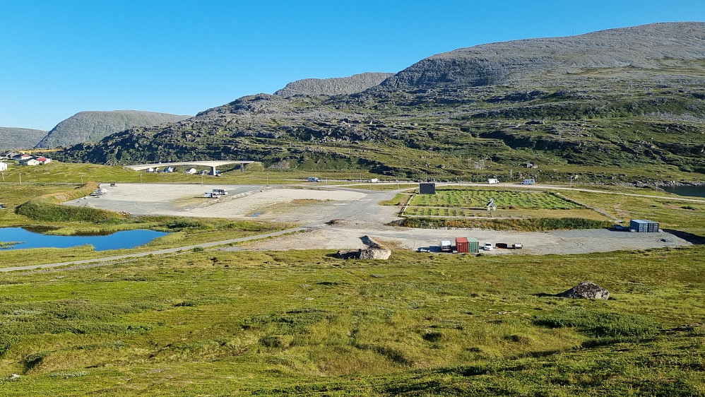 Der står bobilen vår