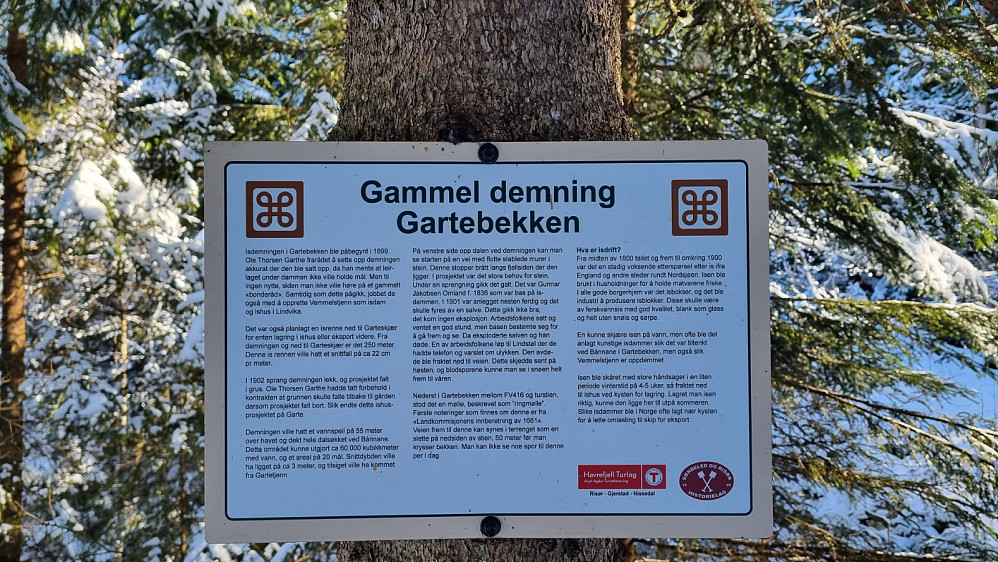 Infoskilt ved demningen