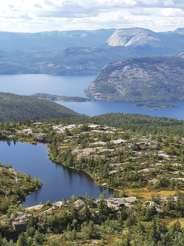Utsikt mot Hægefjell.