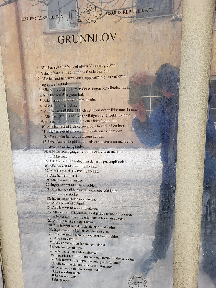 Grunnloven skrevet på norsk her.