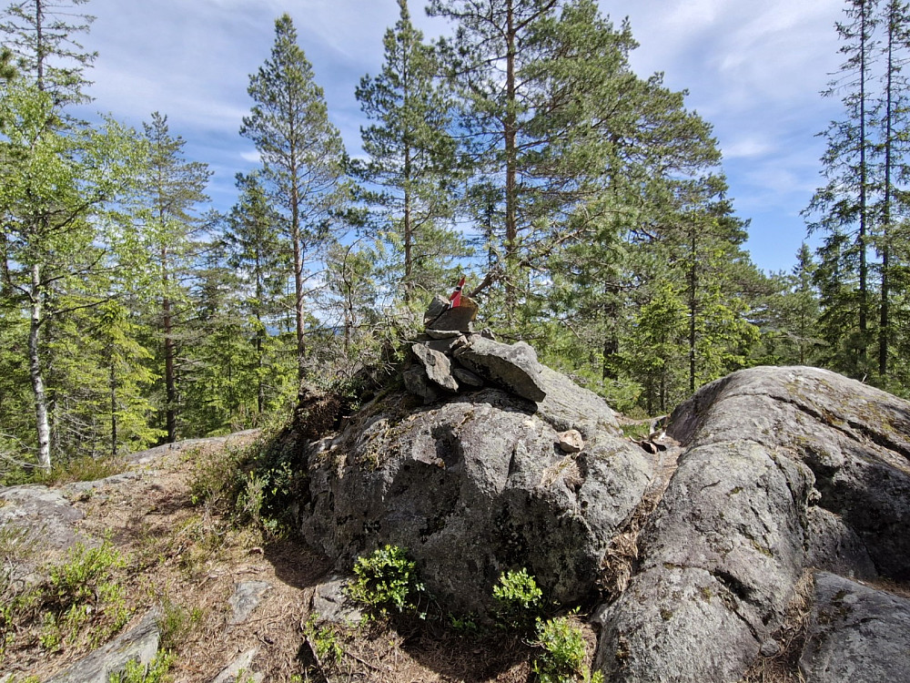Varden på toppen av Barlindåsen.