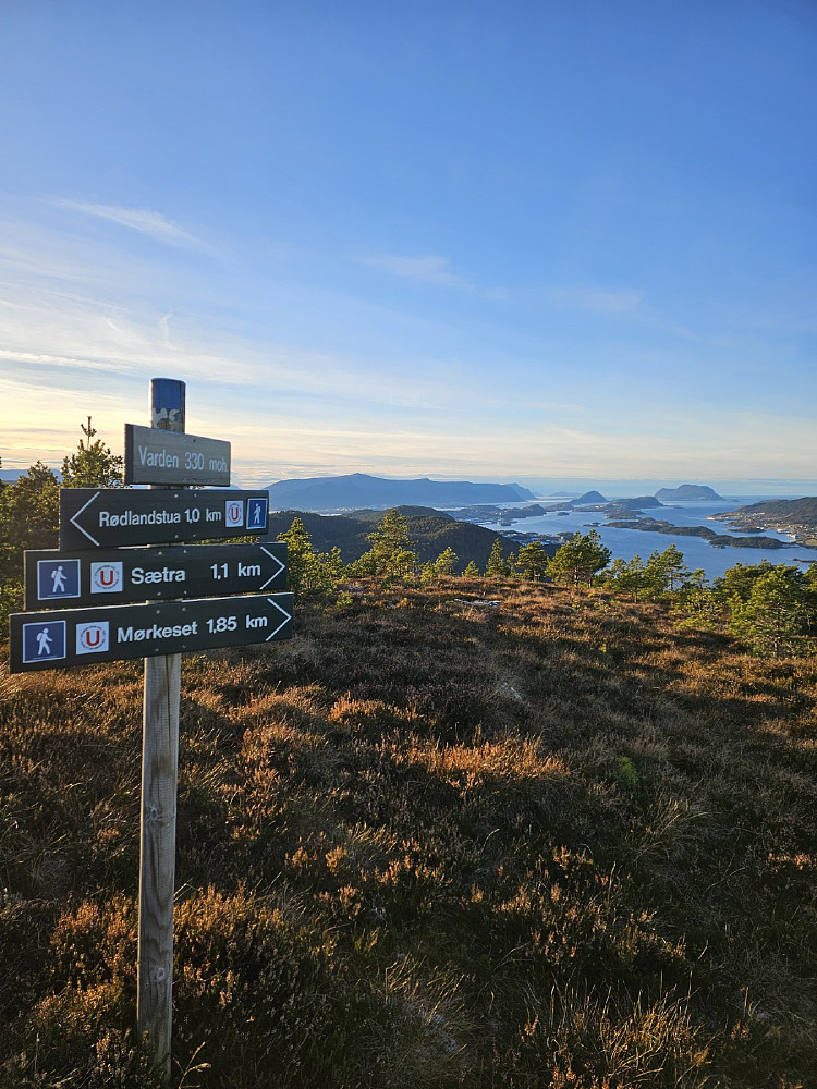 Bildet sier