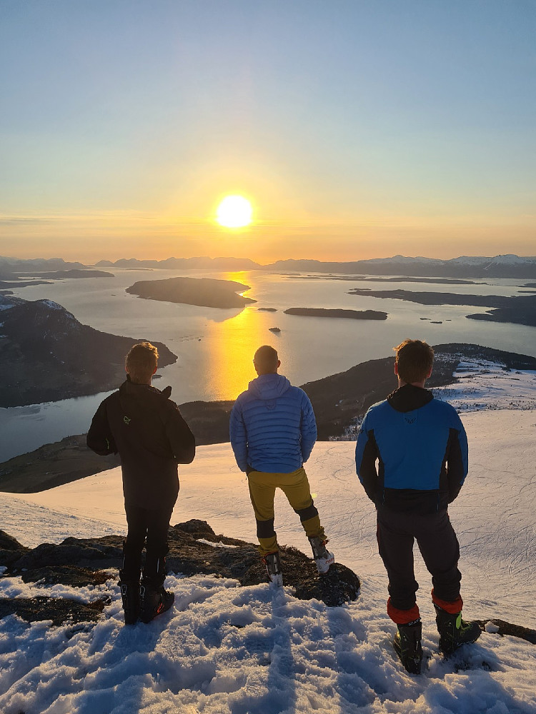 Fin solnedgang fra toppen