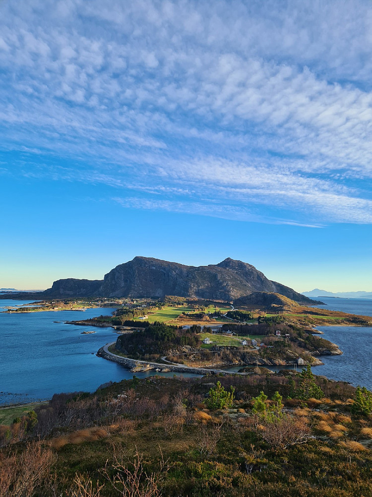 Utsikt mot Midøya