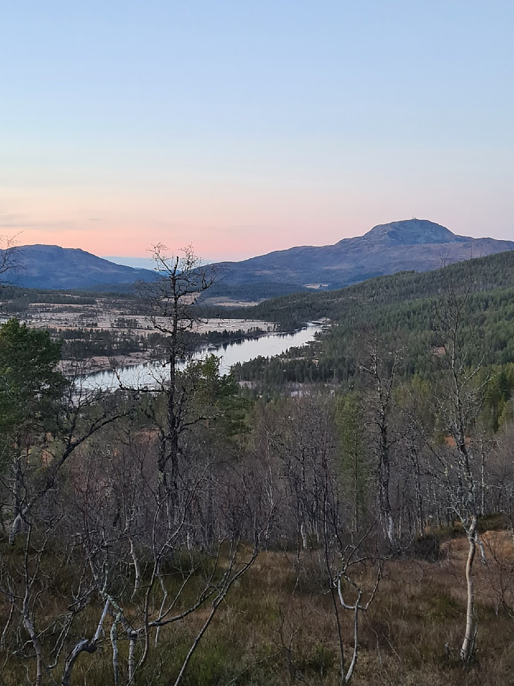 Langvatnet bærer navnet med rette