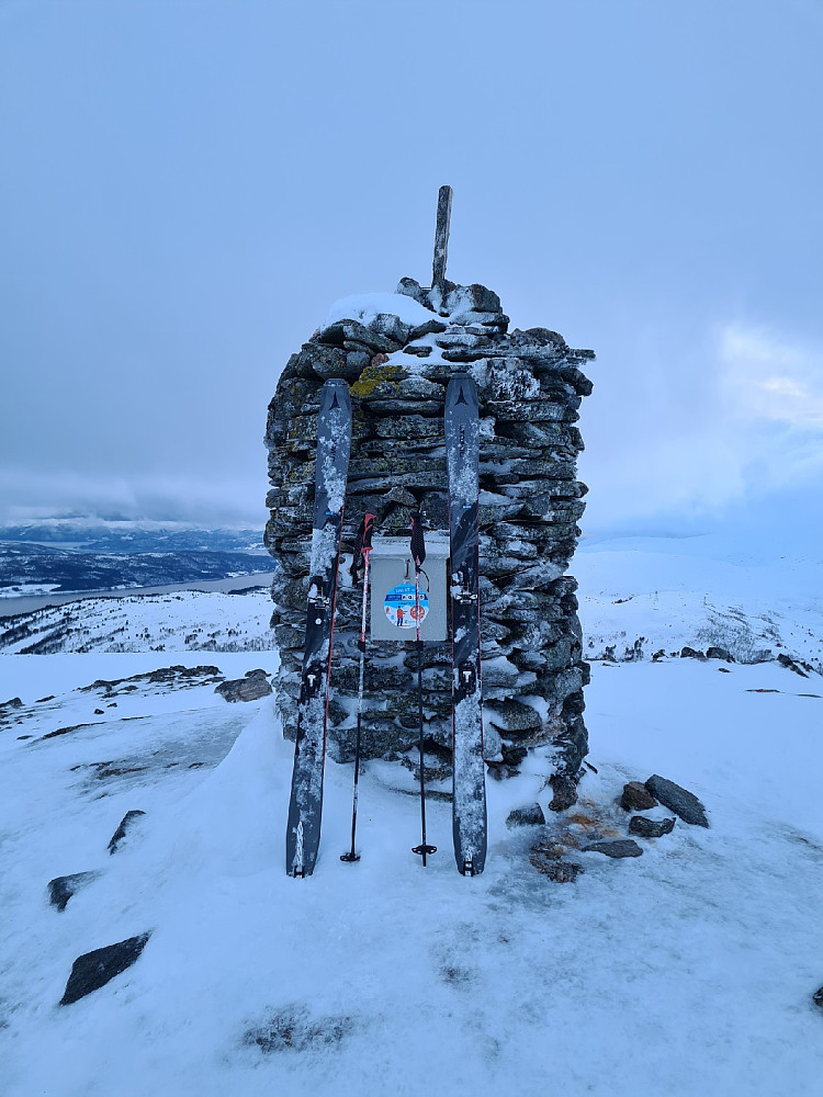 Må vise fram skia liksom