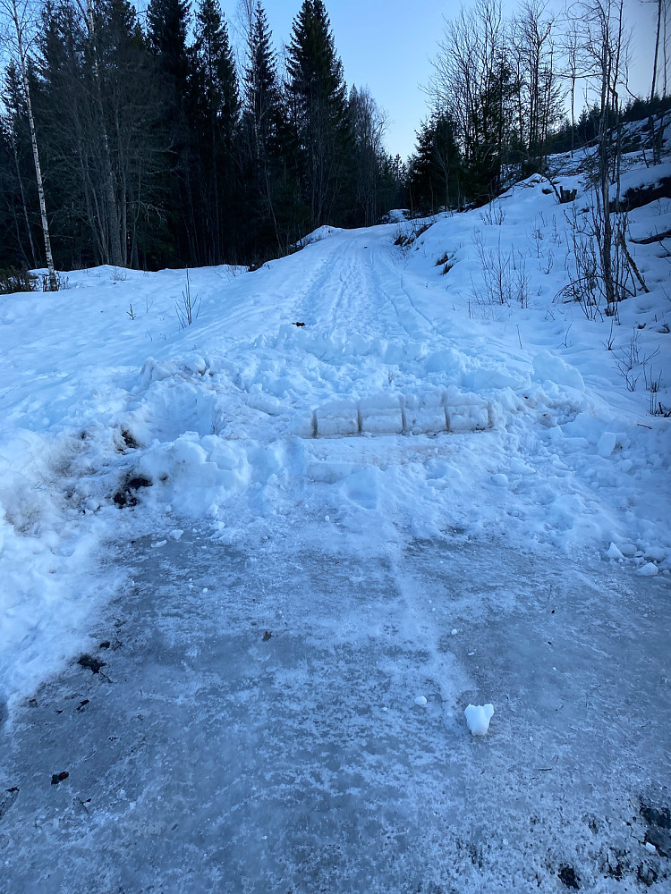 Ikke mer brøytet vei fra ca 280 moh