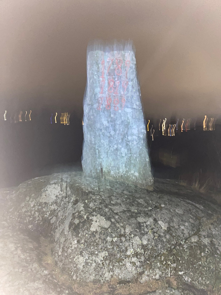 Varden nær toppen