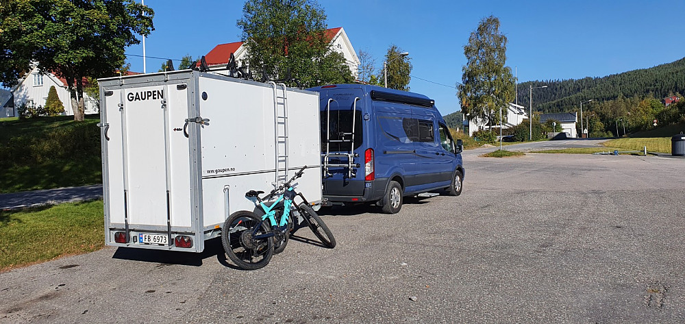 Nok en strålende dag og jeg var klar for en artig sykkeltur på ukjente stier