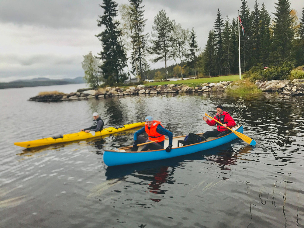 Padling bort til hytta til TMT