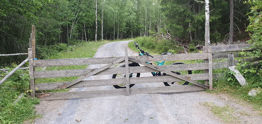 Grinda øverst i Besserudgrenda var stengt 
