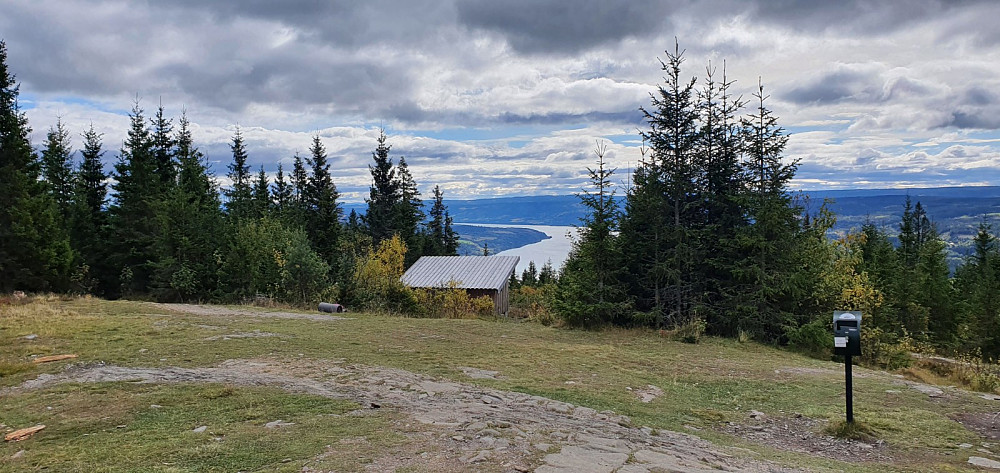 Fra toppen og ned mot Mjøsa