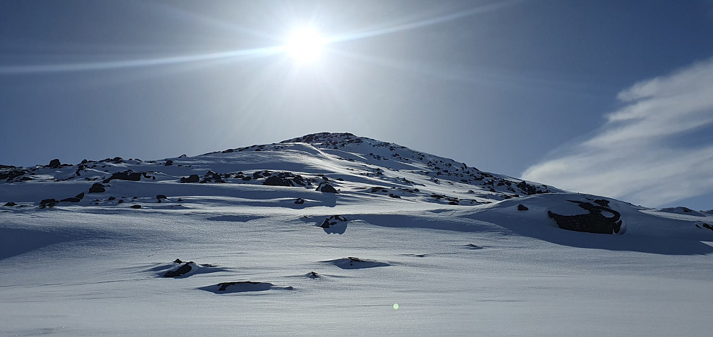 Urørt nysnø opp Storhøpiggen